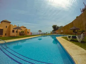 Stunning 4 bed duplex with sea views - Image 3