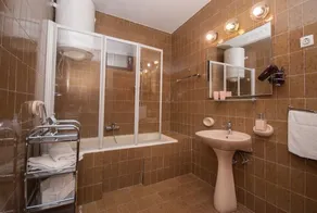 Apartment Sunny - Image 4
