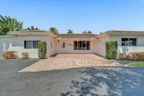 Just Listed! Newly Remodeled 3/2 Pool Home 3 Bedroom Home by Redawning - Image 4