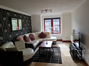 Superb 2 Bedroom Flat Tillicoultry - Image 4