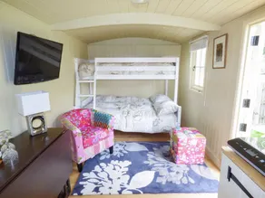 William's Hide - Image 2