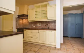 Gorgeous Home In Koper With Wifi - Image 3