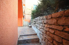 Apartments Orange - Image 2