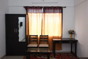 JK Rooms 132 Parkland Service Apartment - Image 3