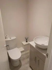 Guildford Town House - Image 2