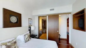CitiScape - 1 BR Apt at Conrad Hilton - Image 2