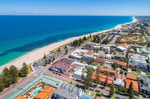 Cottesloe Beach Chalets - Image 4