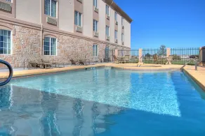 Holiday Inn Express Hotel & Suites Pecos - Image 5