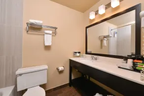 Quality Inn Hotel Kent - Seattle - Image 4