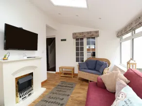 Grange Farm Cottage - Image 4