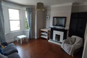 Spacious 4 Bedroom Home in Drumcondra - Image 4