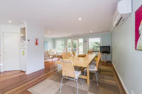 Breezes - PET Friendly - Image 3