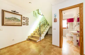 Villa With Pool and sea Views - Image 5