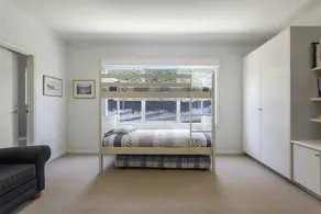 Leyden at Portsea - Image 2