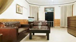 Royal Cottage Guest House - Image 2