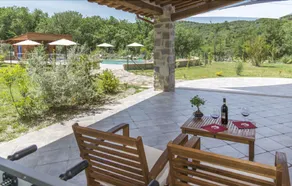 Pangea Villa Rooms - Image 2
