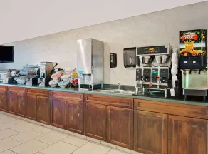 Microtel Inn & Suites by Wyndham Winston Salem - Image 4