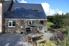 Y Bwthyn - Cosy Cottage With Parking - Image 3