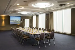Novotel Sydney Brighton Beach - Image 3