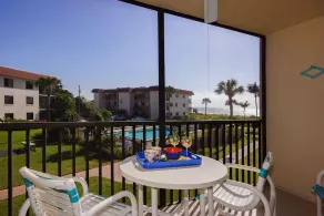 Agréable appartement en copropriété convivial et familial avec piscine privée | Vue sur l'eau | Proche de la plage - Image 3