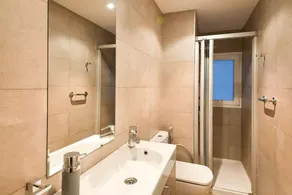 Azpeitia Elegant Home in Center - Image 4