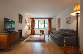 Lynwood , Woking 490349 - Image 5