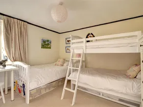 Stunning Holiday Home in Robertsbridge With Private Garden - Image 2
