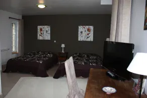 Chambre D'hotes Aux Logis De Trois Monts - Image 2