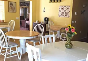 Lucinda's Country Inn - Image 2