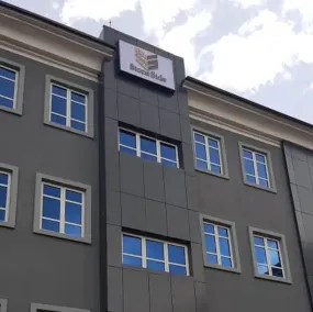 StoneSide Hotel And Apartments - Image 4