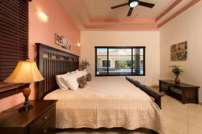 Brand-new 4BD Home With Pool - Ideal for Families - Image 4