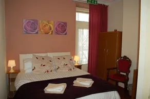 Crystal House Hotel - Image 3