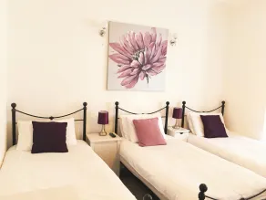 Mayview Guest House - B&B - Image 5