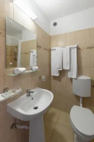 Hotel Narcis - Image 4