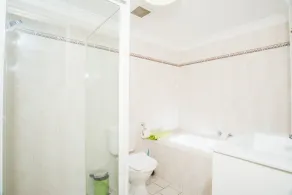Spacious & Cozy APT@Heart of Redfern Closes to CBD - Image 4