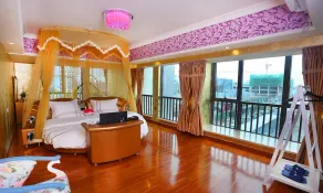 Guangzhou Easy Into the Theme Hotel - Image 2