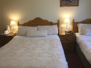 Fairlawns Bed & Breakfast - Image 5