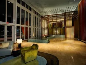Luxury 2 Bedroom Apartment with Ocean and Park Views in Downtown Miami - Image 2