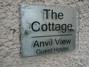 Anvil View Guest House - Image 4