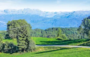 Nice Home In Ã˜ystese With House A Mountain View - Image 5