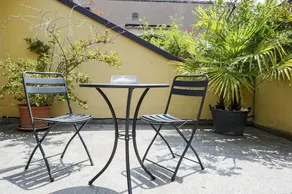 Isola Apartments - Image 4