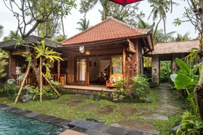 Bunut Garden Luxury Private Villa - Image 3