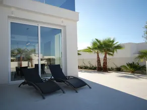 Luxury Villa in San Fulgencio With Private Pool - Image 4