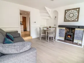 Sunny Cottage - Image 3