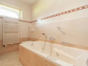 Lovely Holiday Home in Bergen With Meadow View - Image 4