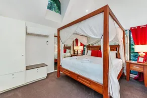 Linger A While Chalet - Image 3