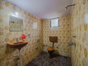 OYO Home 12468 Spacious 3BHK - Image 3