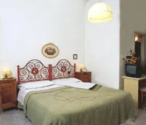 Hotel Mearini - Image 2