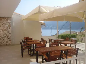 Ionis Hotel - Image 4