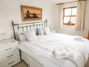 Wallace Cottage - Image 4